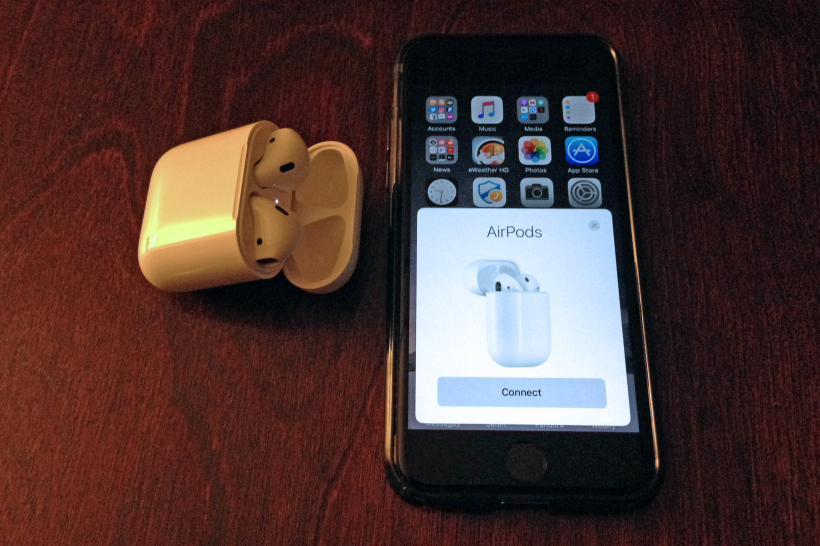 Pairing AirPods with iPhone 7