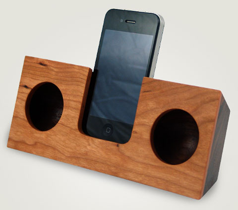 apple iphone wood dock koostic non-electric