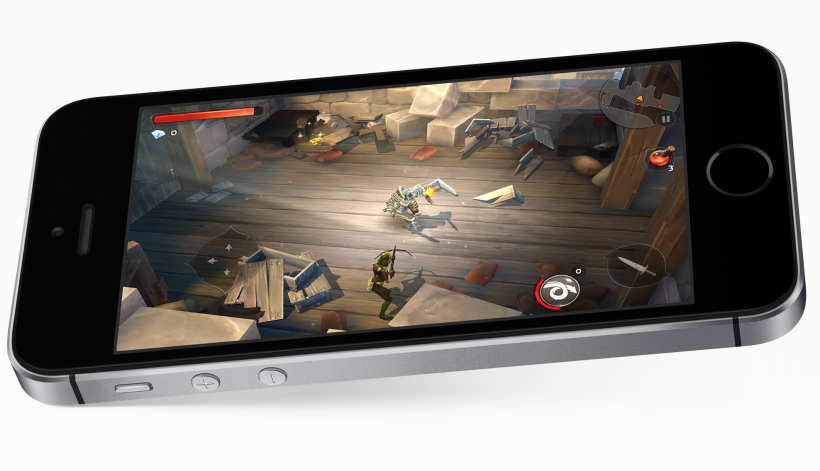 iPhone SE gaming