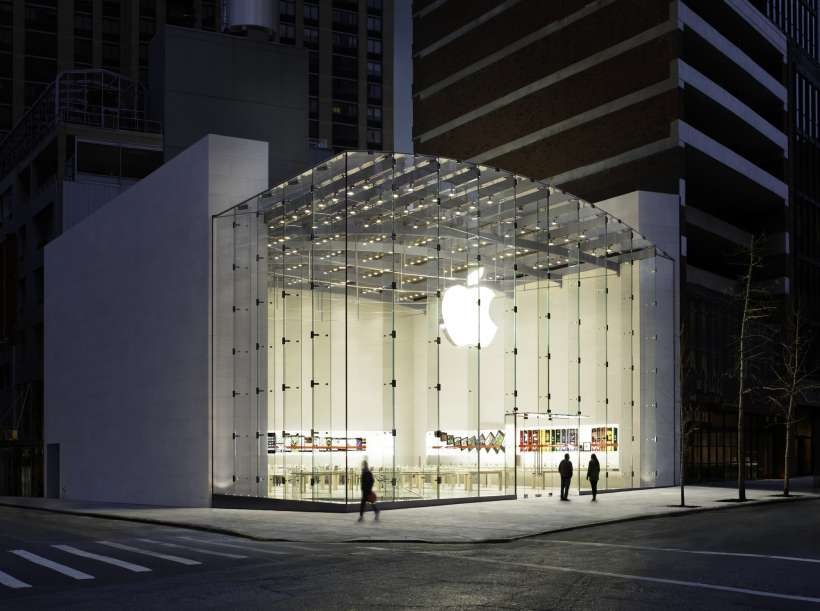Apple Store.