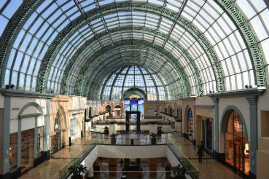 Apple's largest retail store will open in Dubai this summer.
