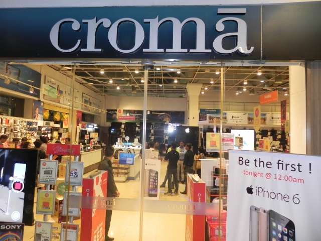 Apple to partner with Croma to establish retail presence in India.
