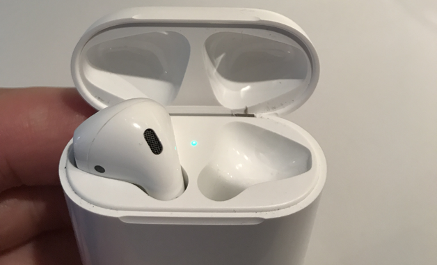 Левый наушники AIRPODS. AIRPODS 1 купить оригинал. Airpods 1 оригинал