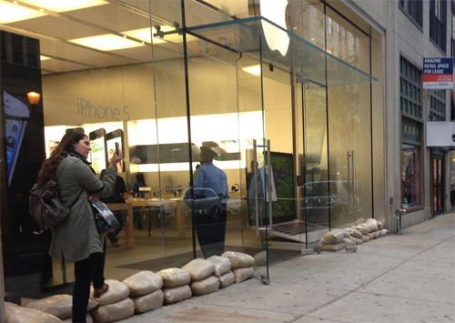 Sandy hurricane prep Apple Store Philly Philadelphia Apple Store hurricane